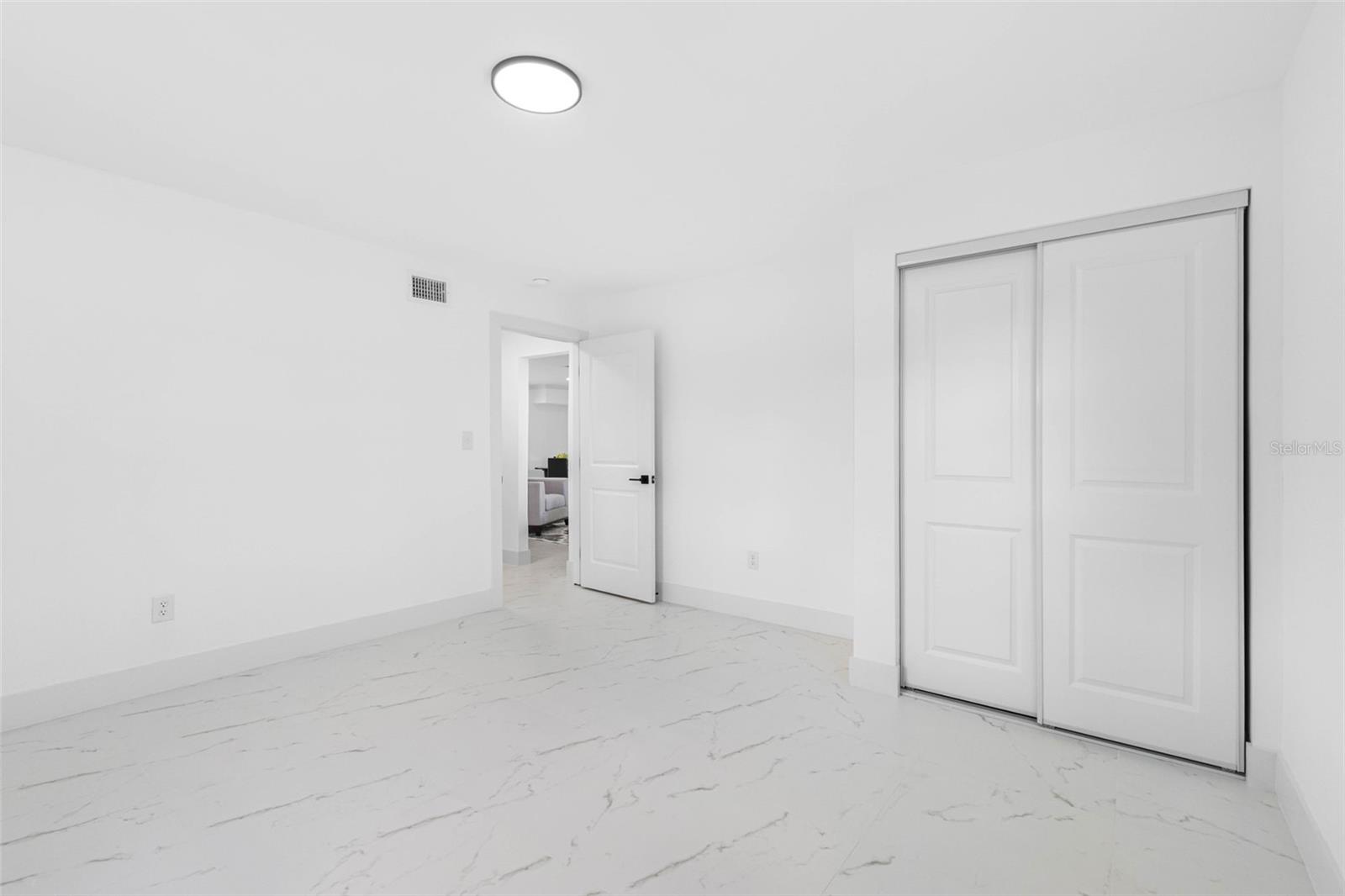 Listing photo id 29 for 785 115th Avenue