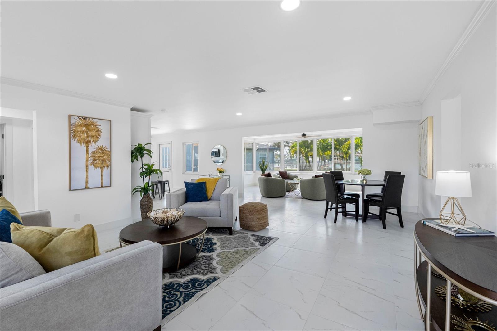 Listing photo id 4 for 785 115th Avenue