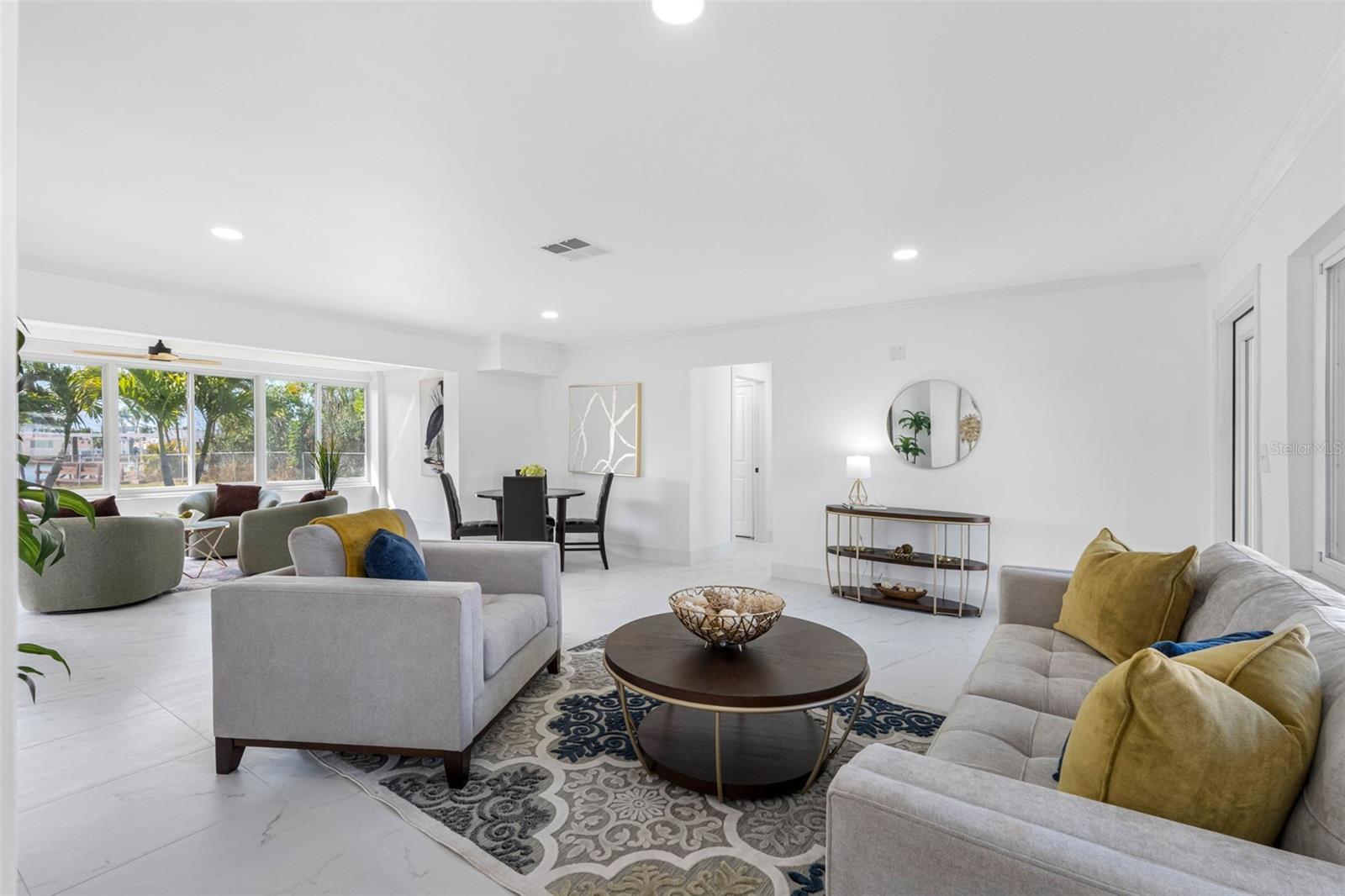 Listing photo id 7 for 785 115th Avenue