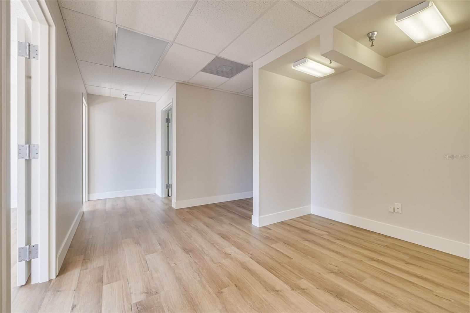 Image 24 of 27 For 1465 Fort Harrison Avenue