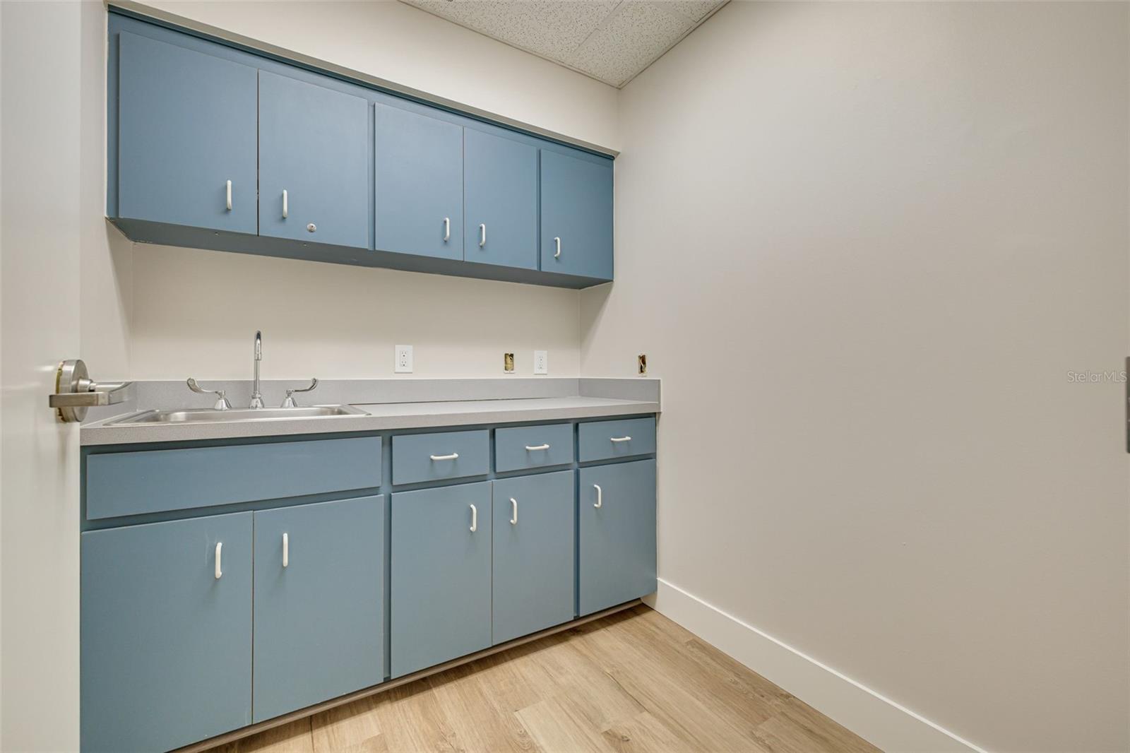 Image 27 of 27 For 1465 Fort Harrison Avenue