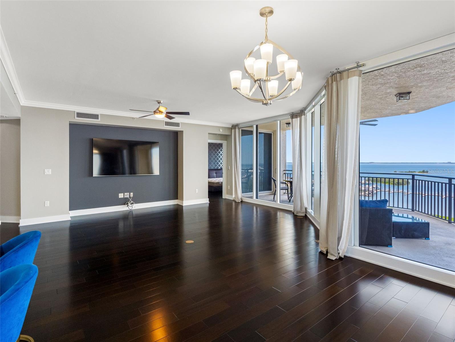 Image 11 of 80 For 5823 Bowen Daniel Drive 1206