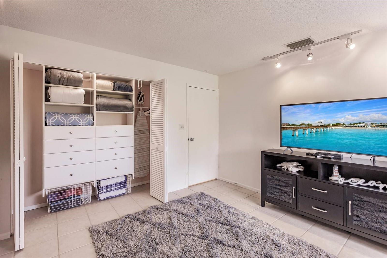 Image 7 of 22 For 1255 Peppertree Drive 403