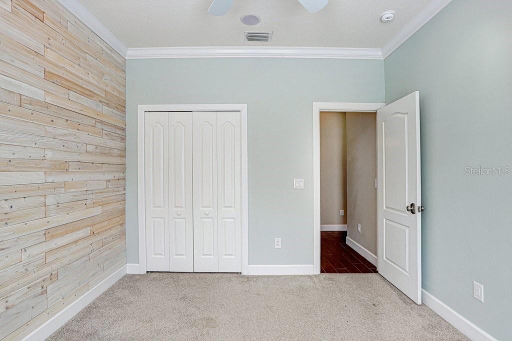 Listing photo id 27 for 9513 West Park Village Drive