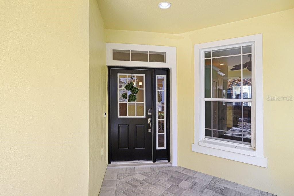 Listing photo id 3 for 9513 West Park Village Drive