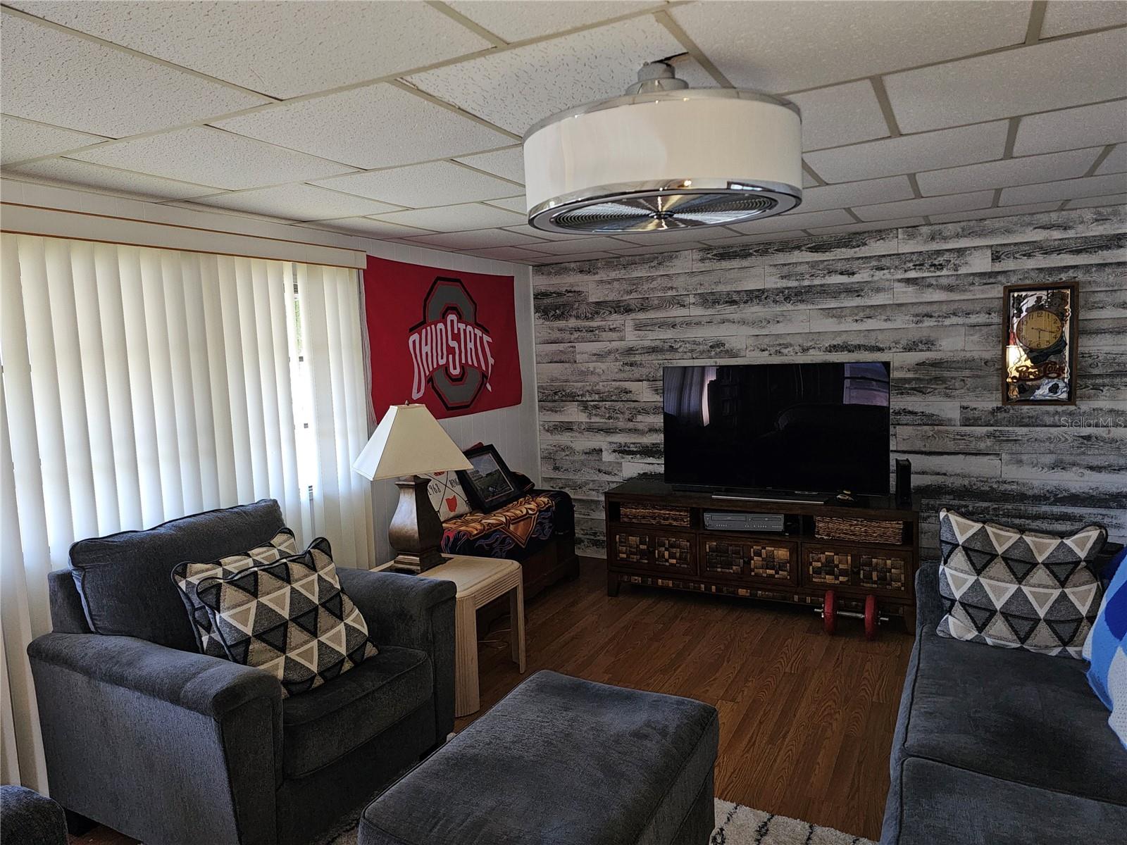 Listing photo id 10 for 18675 Us Highway 19 N 454