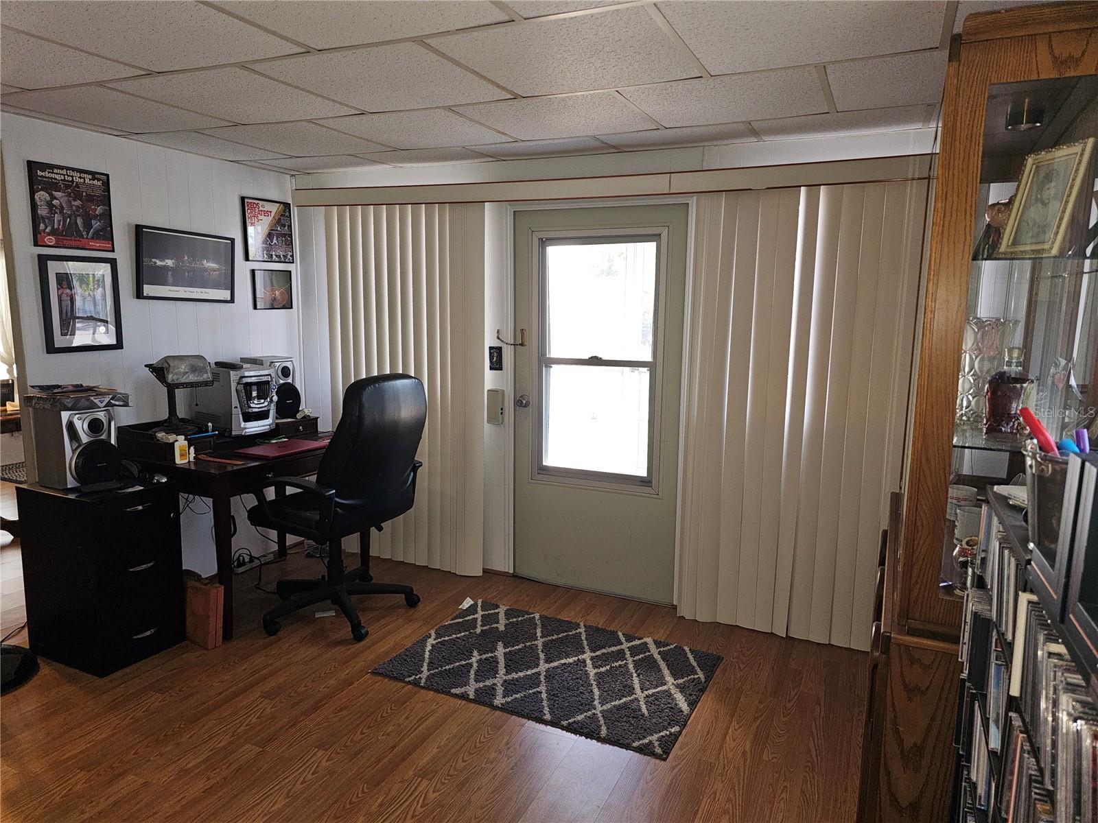 Listing photo id 12 for 18675 Us Highway 19 N 454