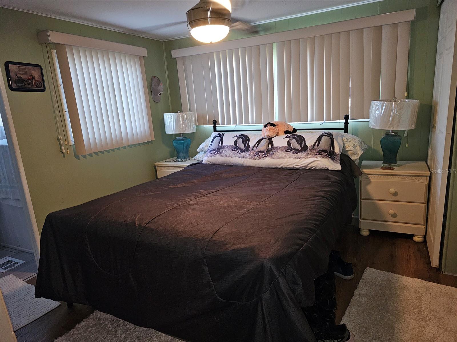 Listing photo id 13 for 18675 Us Highway 19 N 454