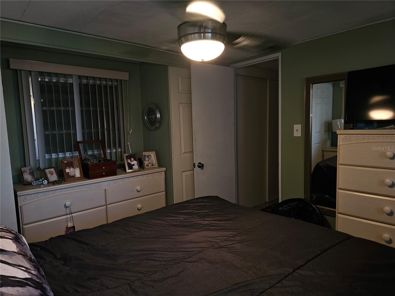 Listing photo id 14 for 18675 Us Highway 19 N 454