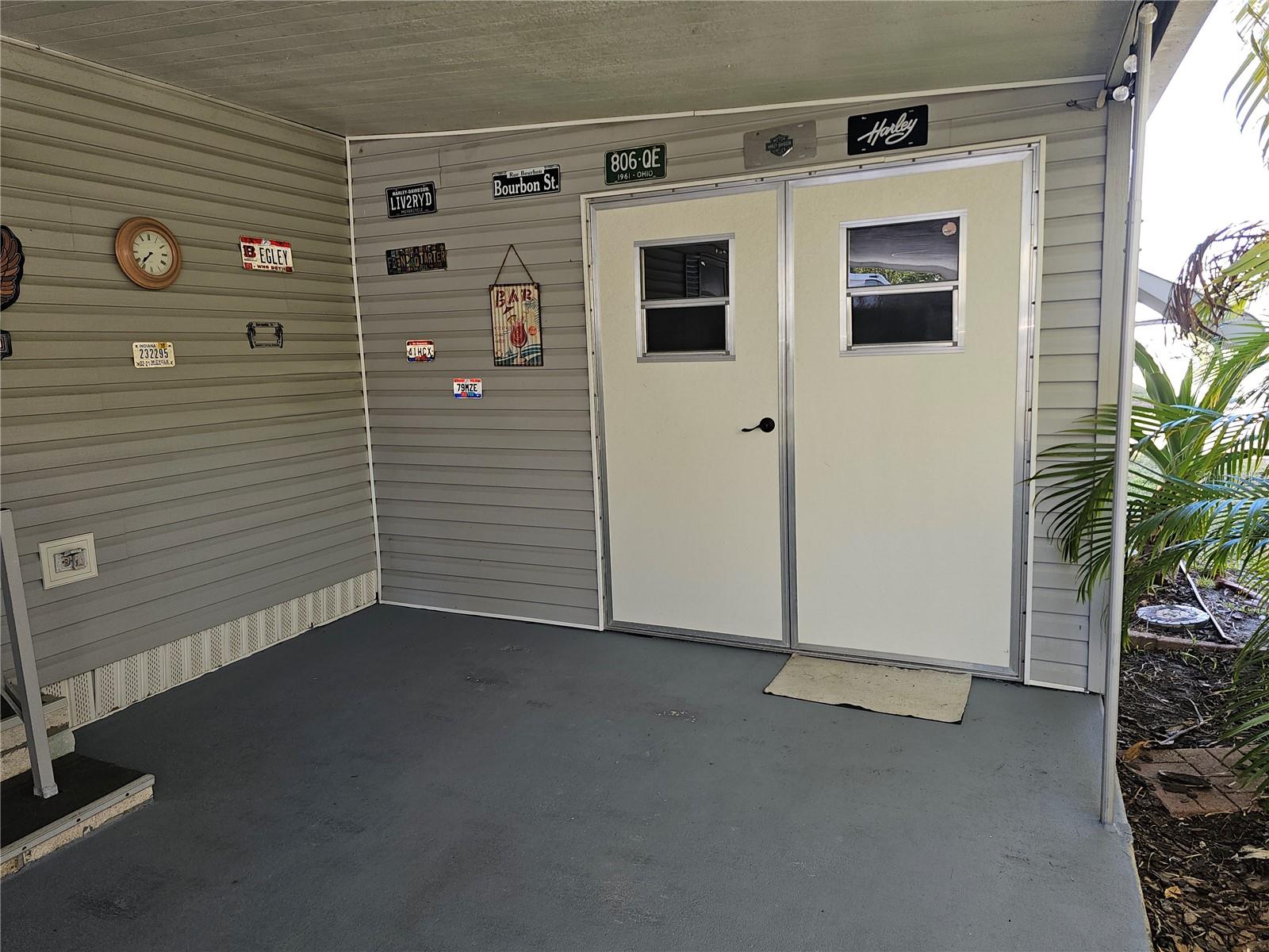 Listing photo id 24 for 18675 Us Highway 19 N 454