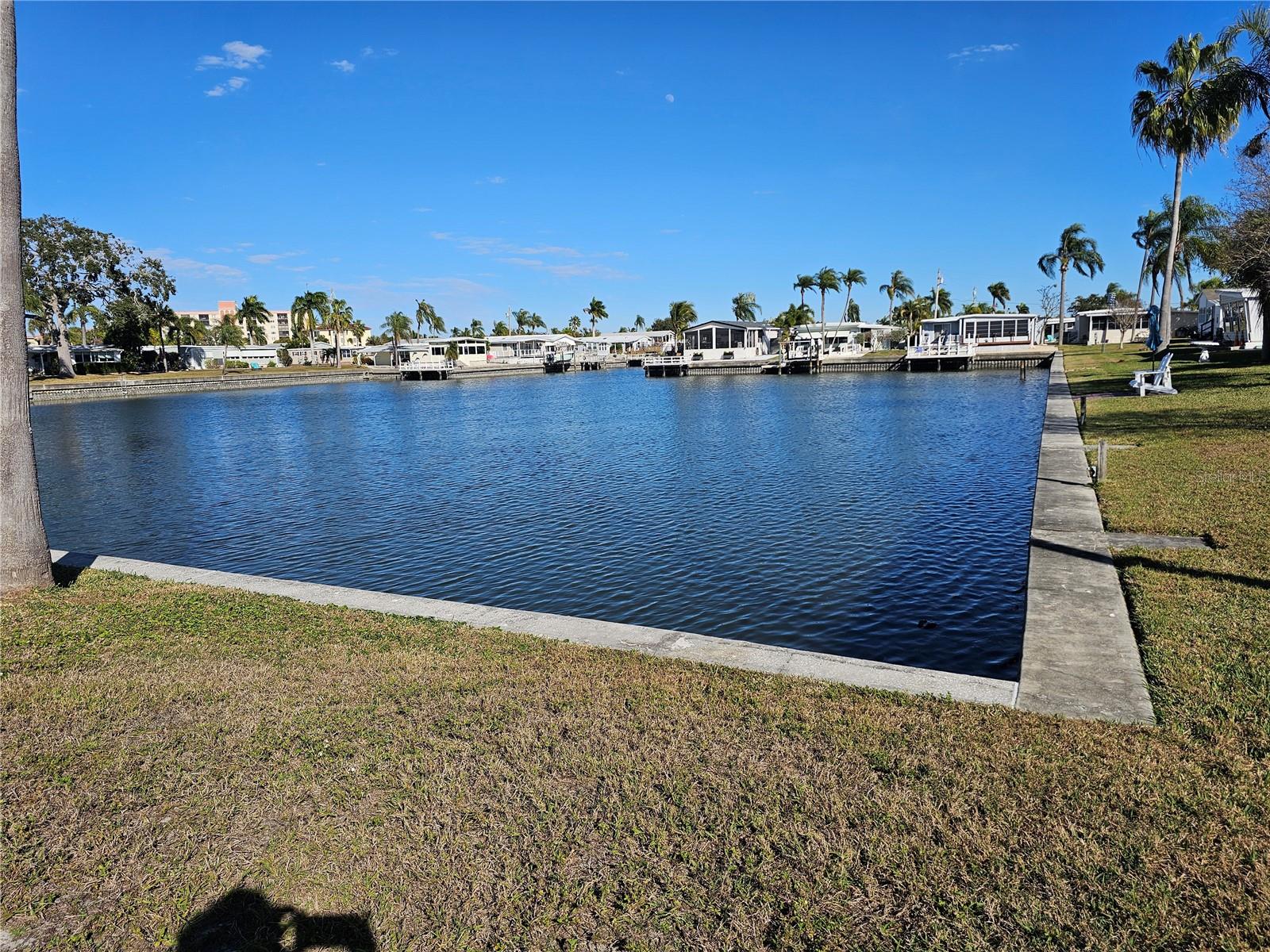 Listing photo id 28 for 18675 Us Highway 19 N 454