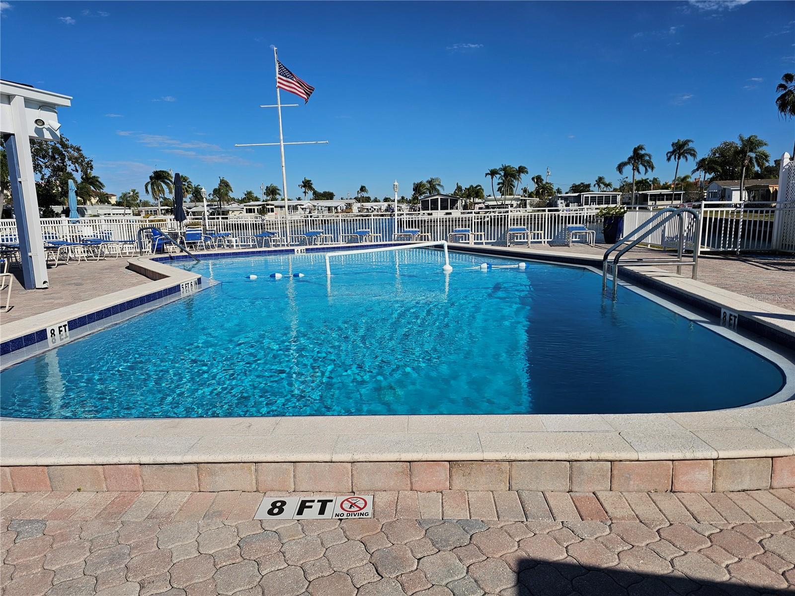 Listing photo id 30 for 18675 Us Highway 19 N 454