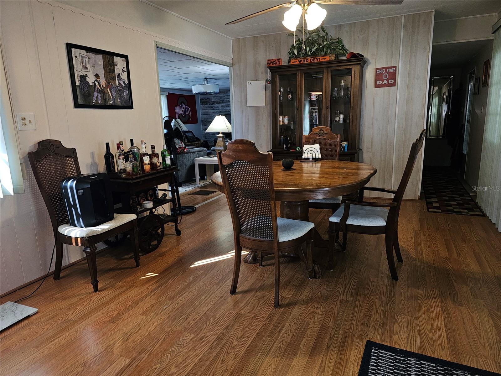 Listing photo id 7 for 18675 Us Highway 19 N 454