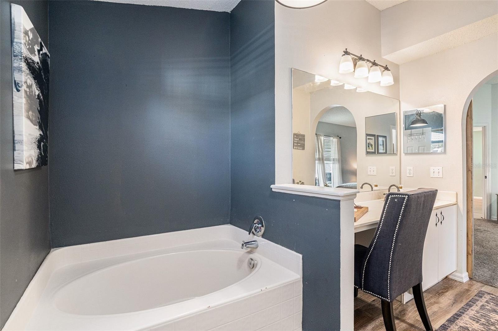 Image 14 of 23 For 24823 Permit Way