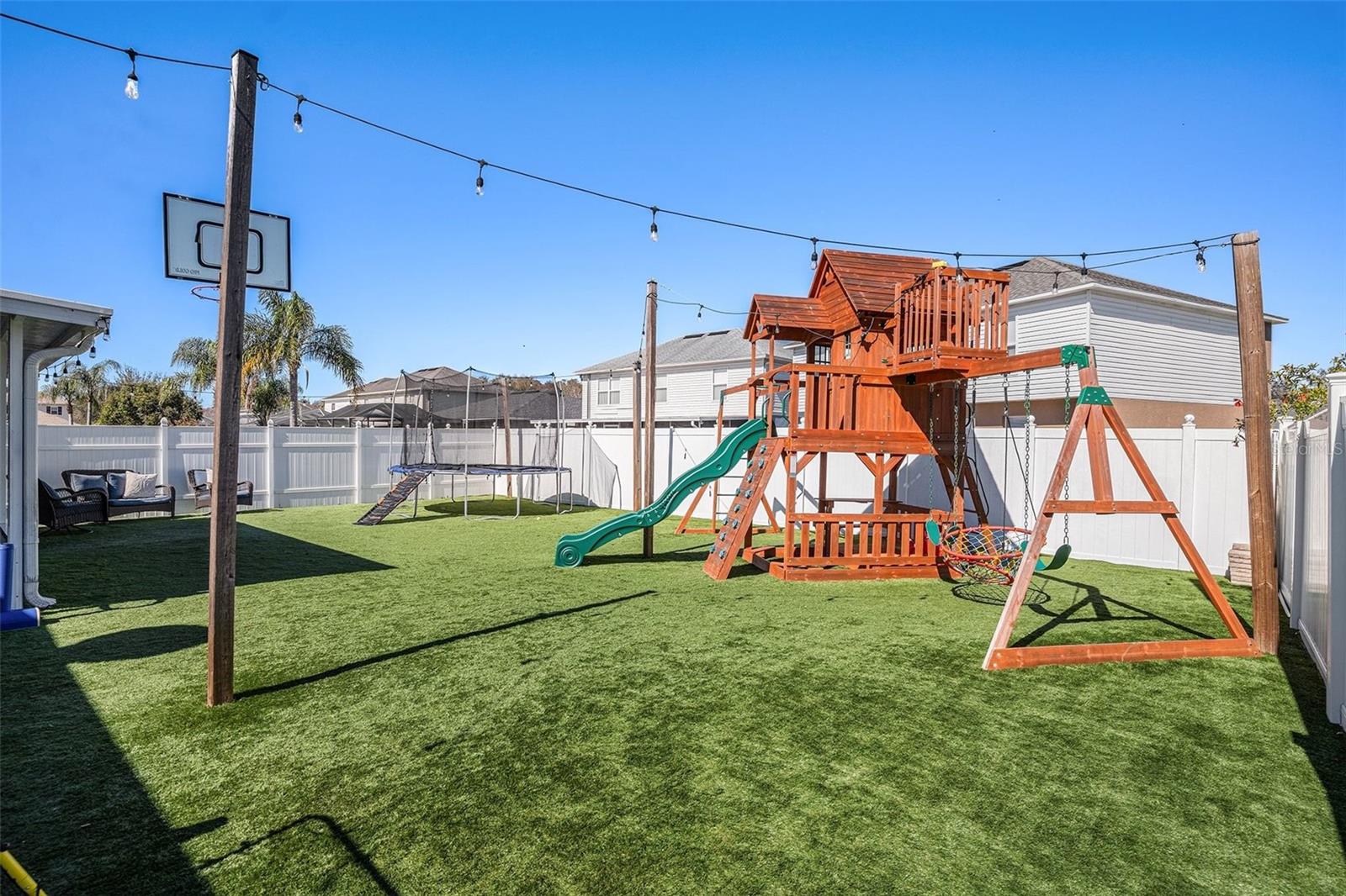 Image 22 of 23 For 24823 Permit Way