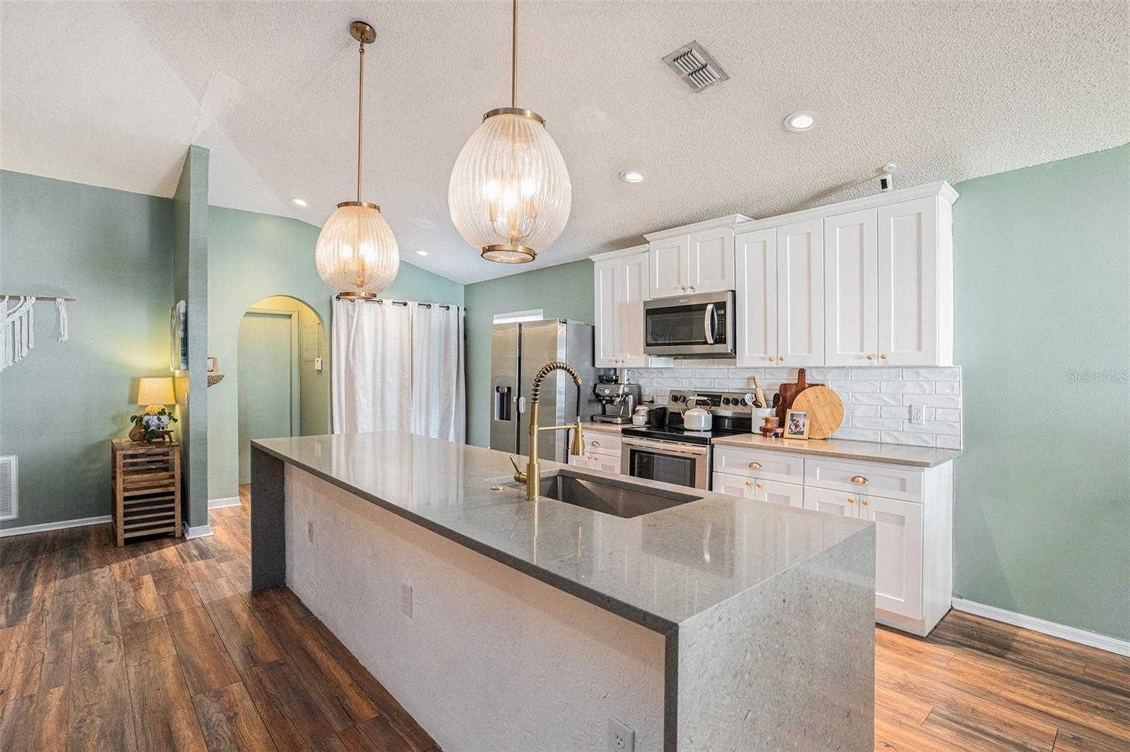 Image 6 of 23 For 24823 Permit Way