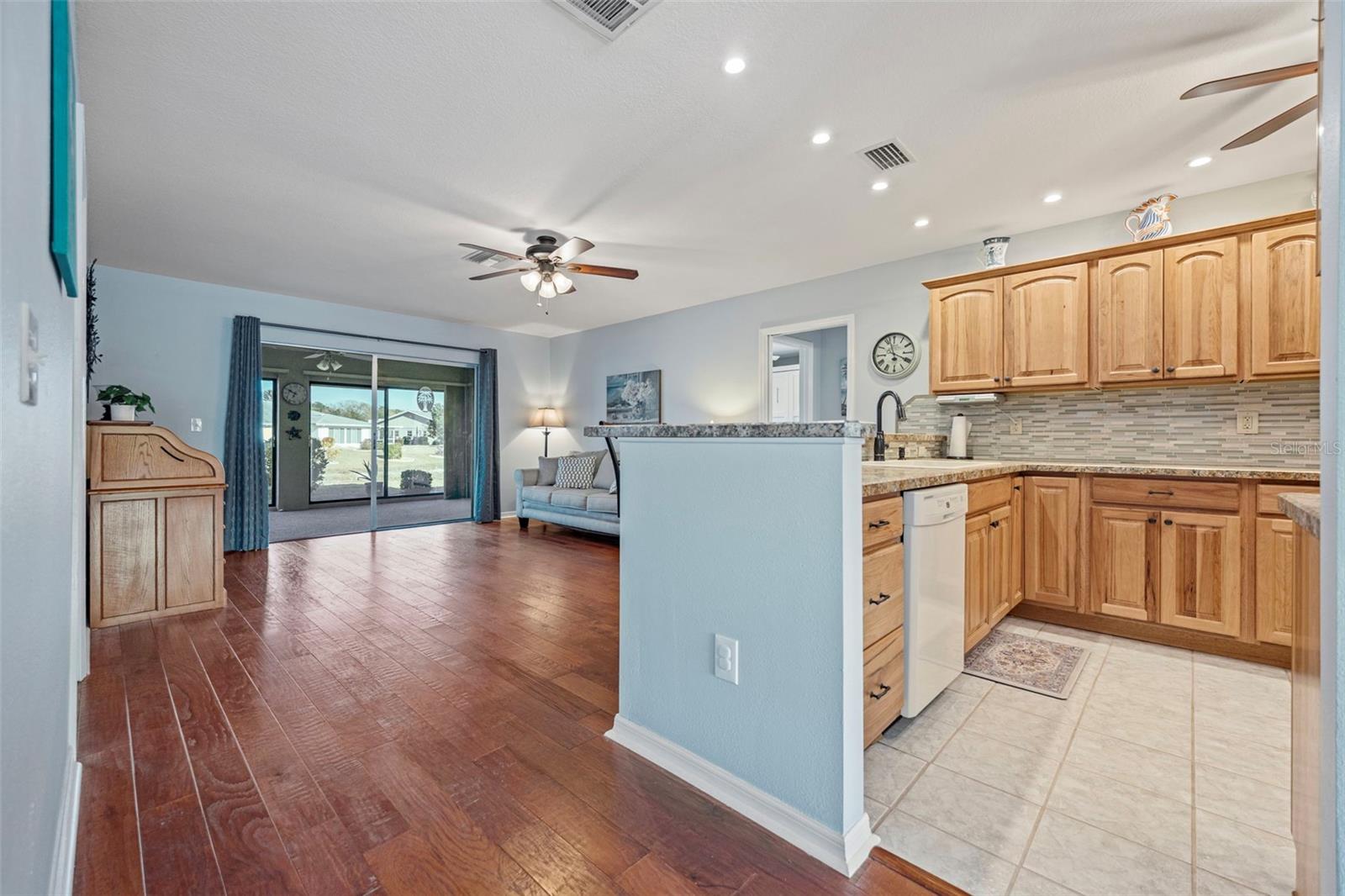 Image 13 of 74 For 1207 Bluewater Drive