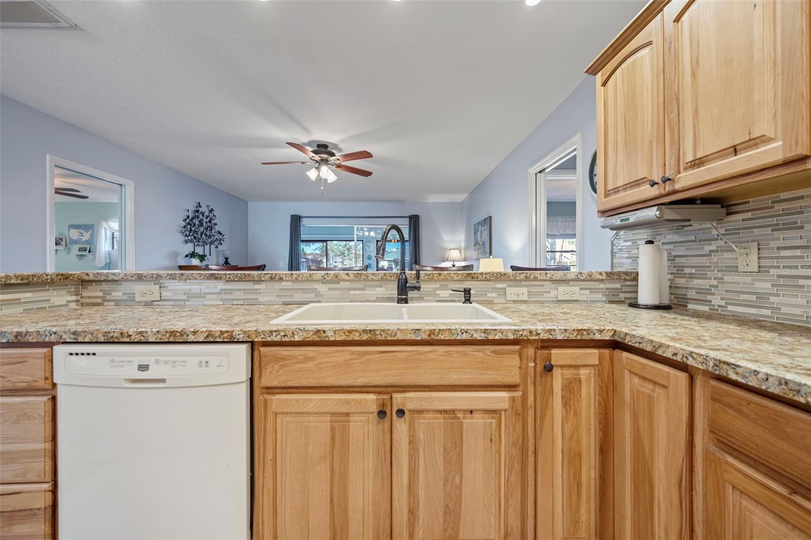 Image 17 of 74 For 1207 Bluewater Drive