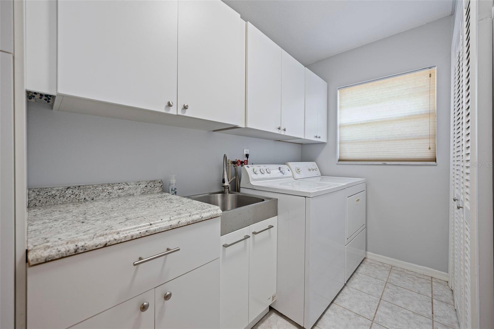 Image 18 of 74 For 1207 Bluewater Drive