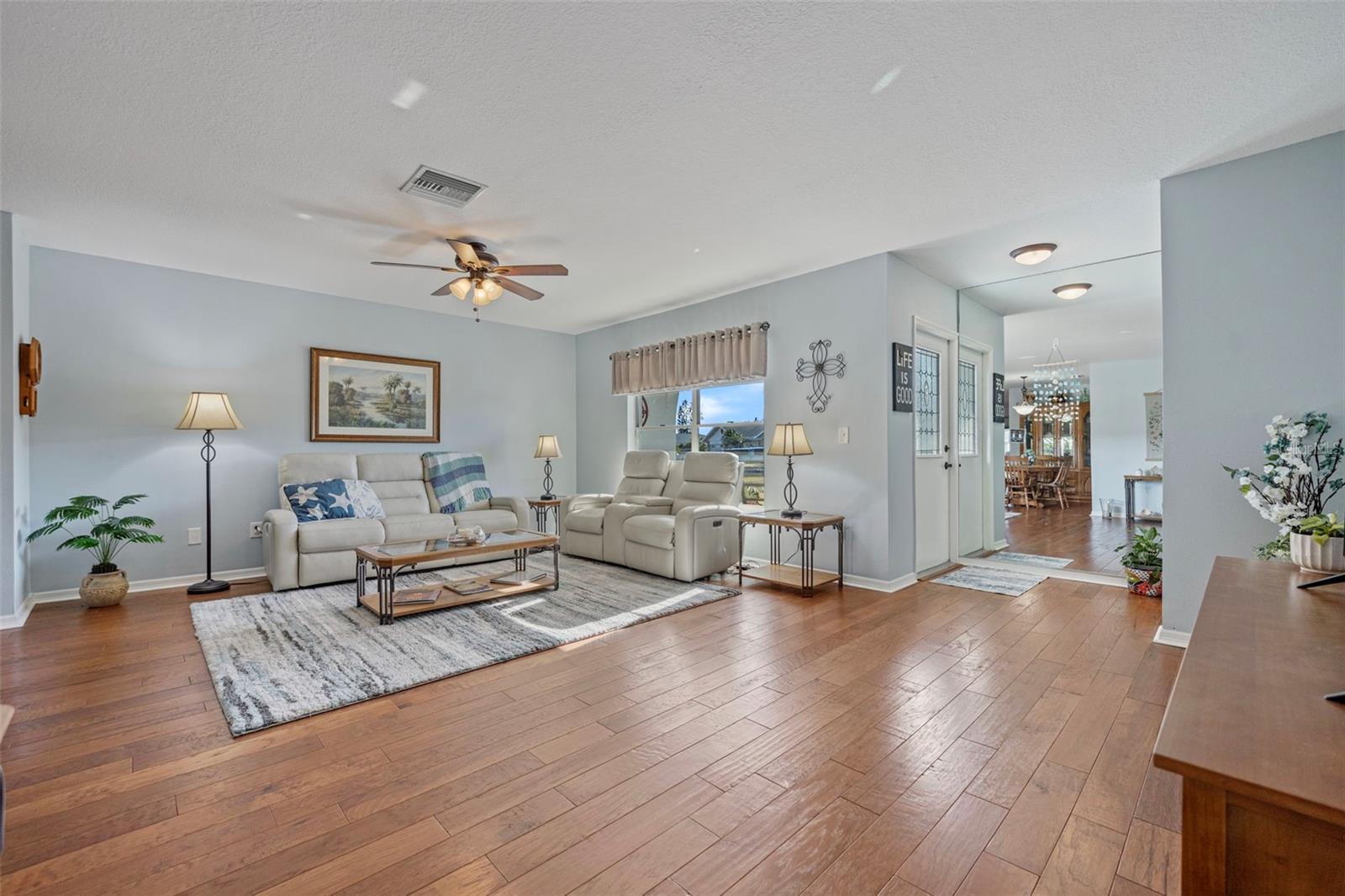 Image 4 of 74 For 1207 Bluewater Drive