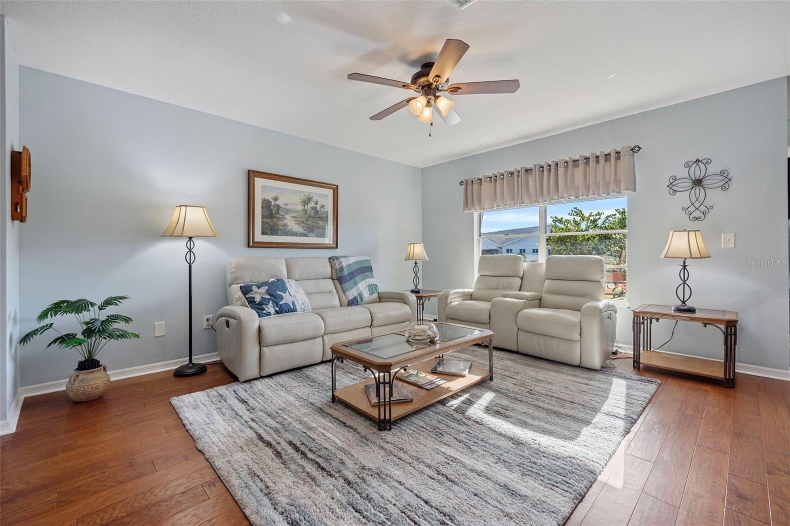 Image 7 of 74 For 1207 Bluewater Drive