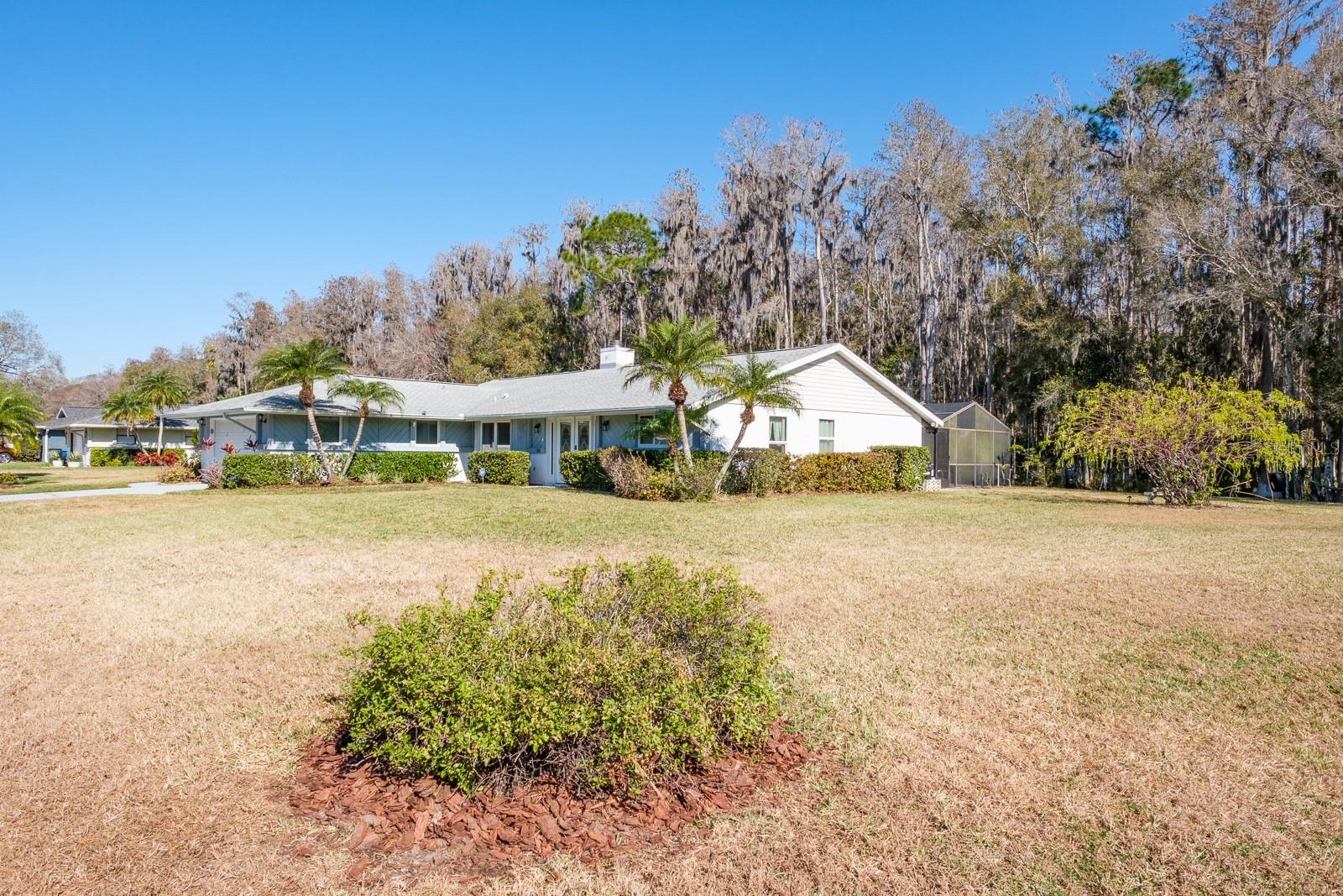 Image 12 of 74 For 501 Lakeview Drive