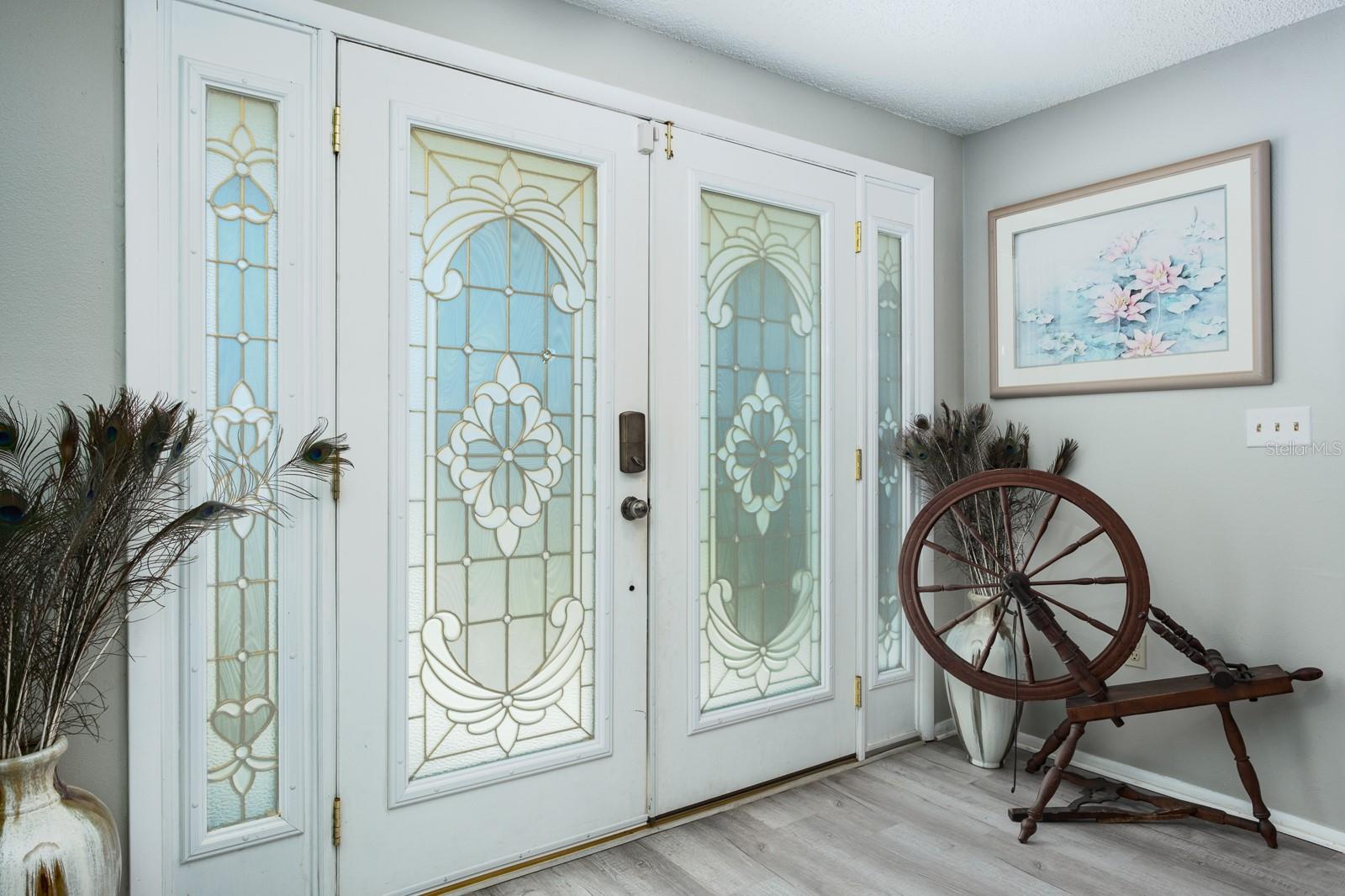 Image 13 of 74 For 501 Lakeview Drive