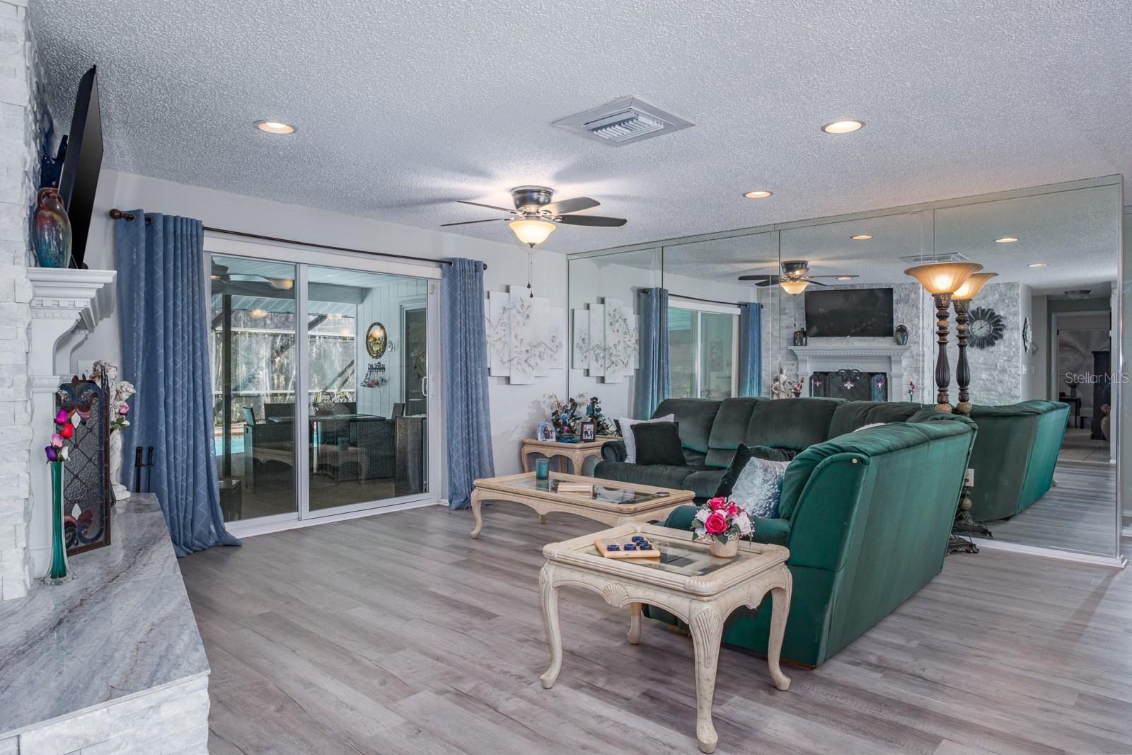 Image 16 of 74 For 501 Lakeview Drive