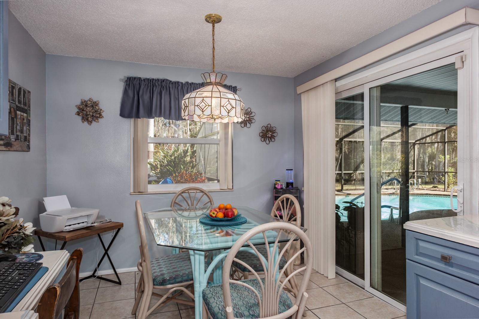 Image 26 of 74 For 501 Lakeview Drive