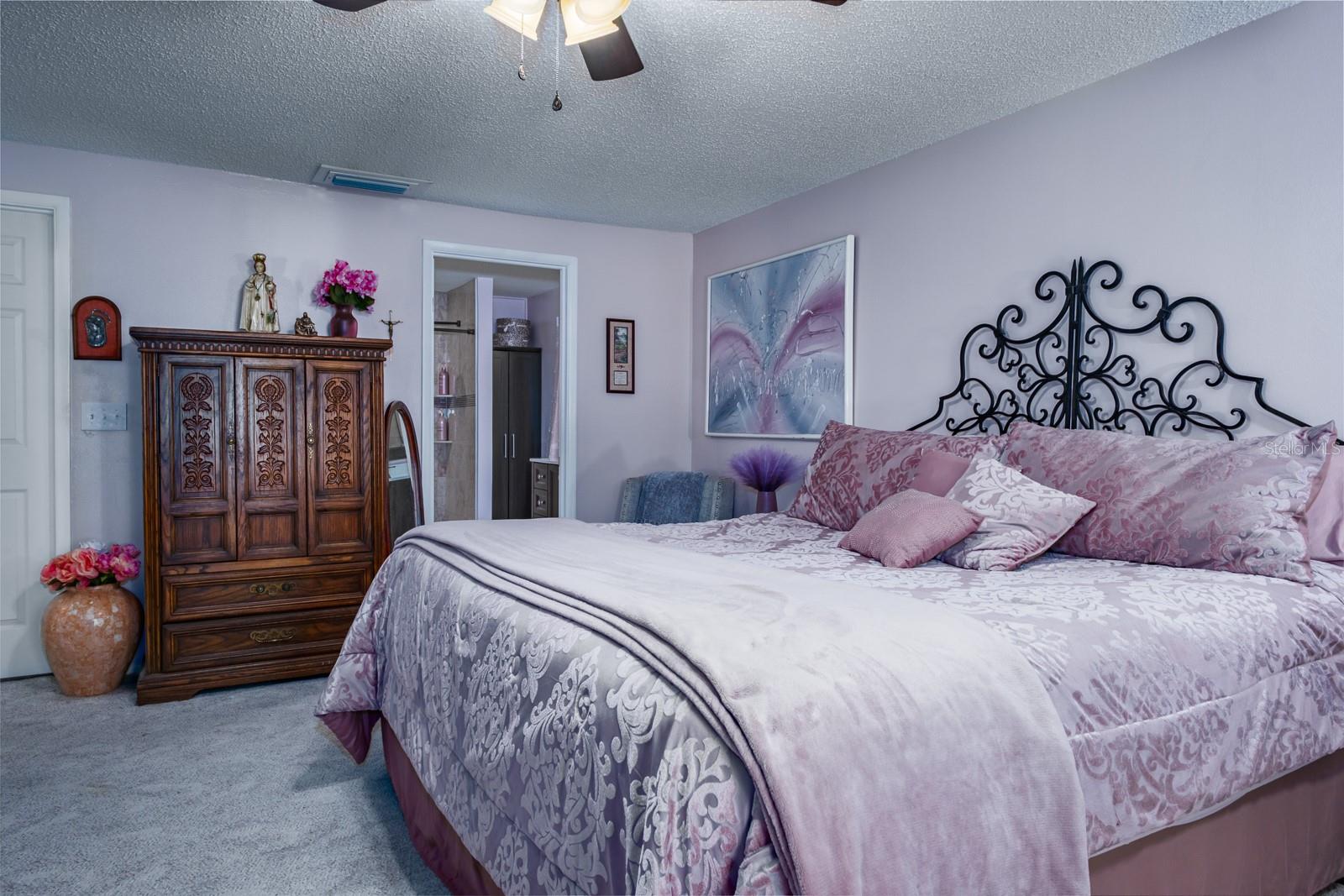 Image 32 of 74 For 501 Lakeview Drive