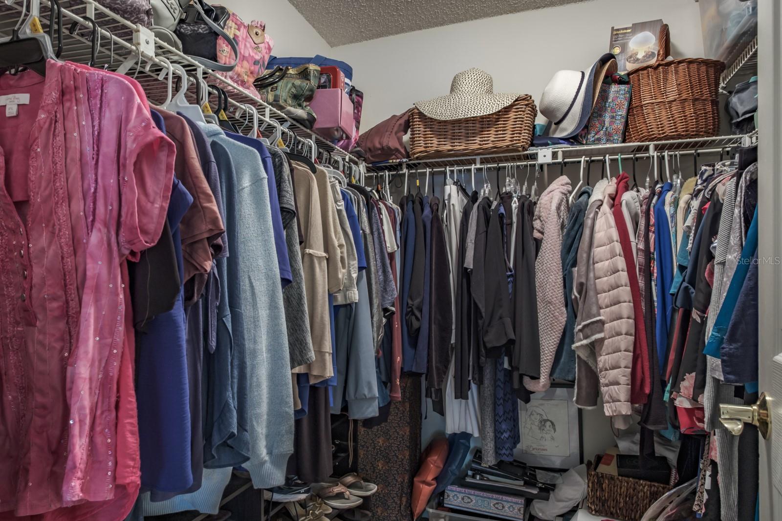 Image 34 of 74 For 501 Lakeview Drive