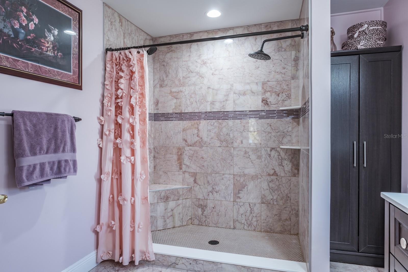 Image 35 of 74 For 501 Lakeview Drive