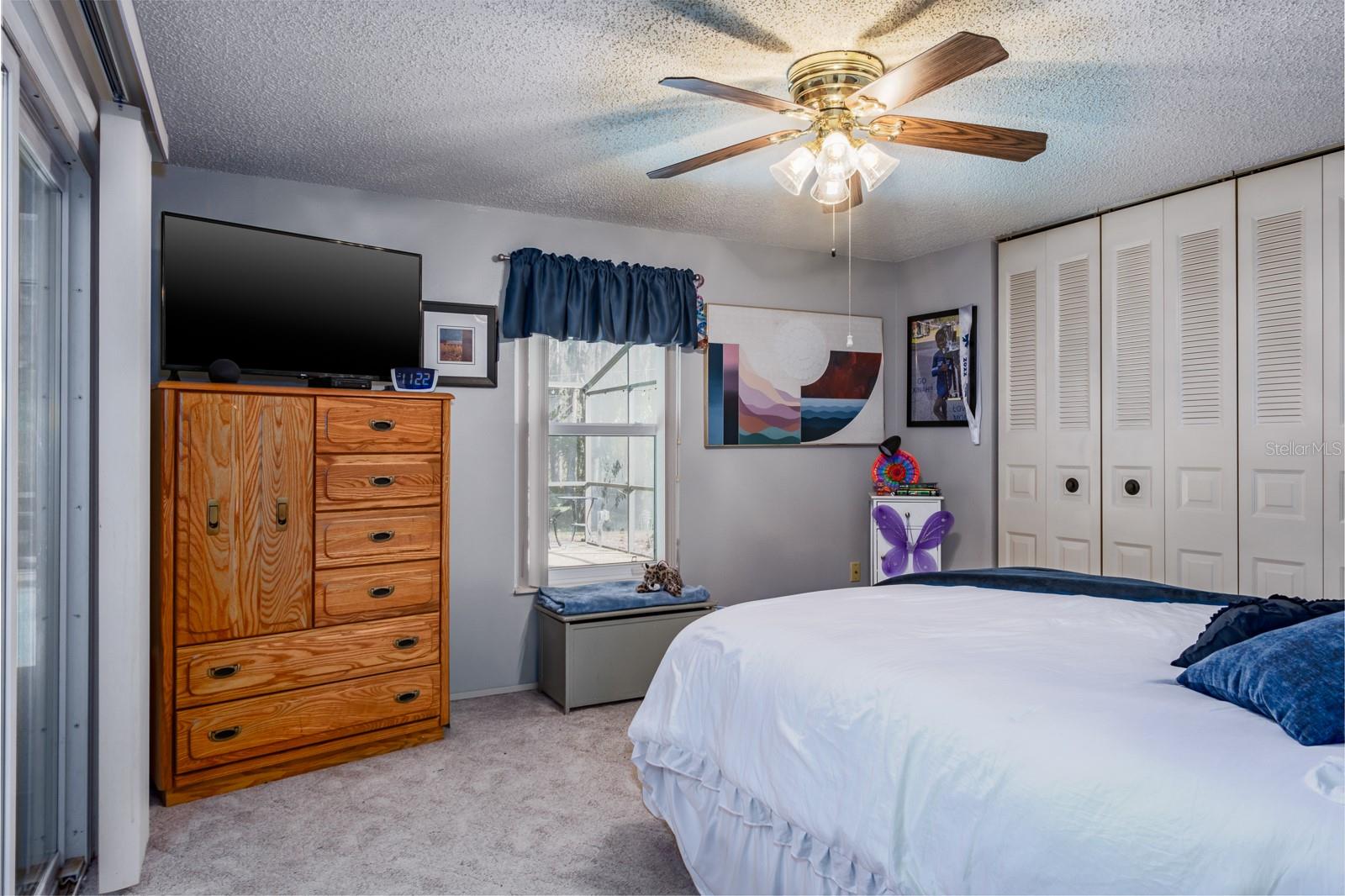 Image 37 of 74 For 501 Lakeview Drive