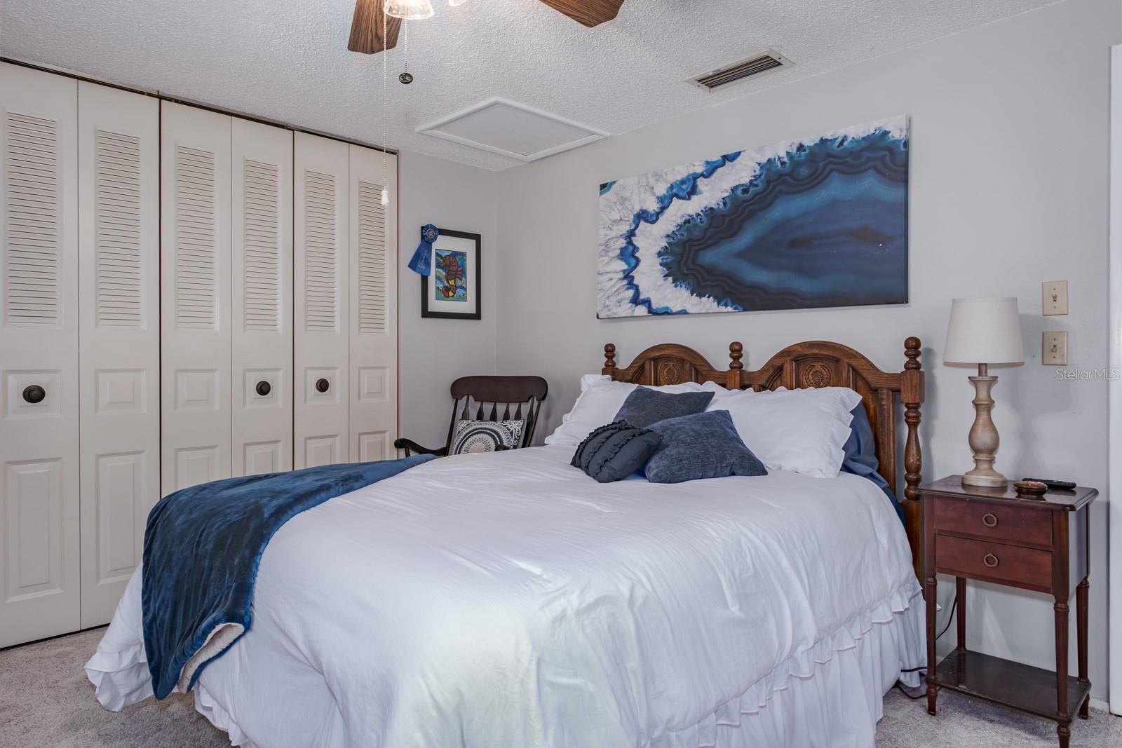 Image 38 of 74 For 501 Lakeview Drive