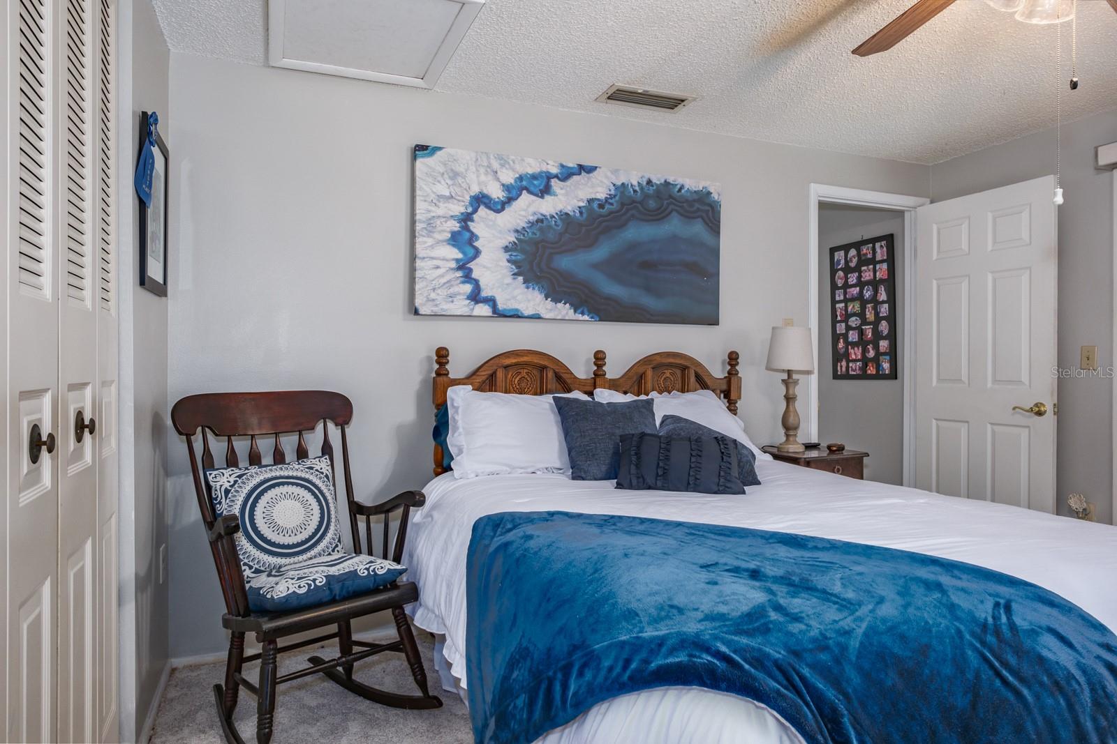 Image 39 of 74 For 501 Lakeview Drive