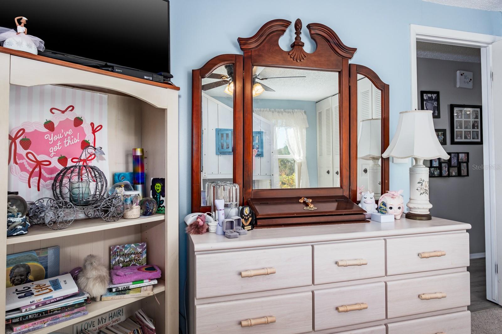 Image 45 of 74 For 501 Lakeview Drive