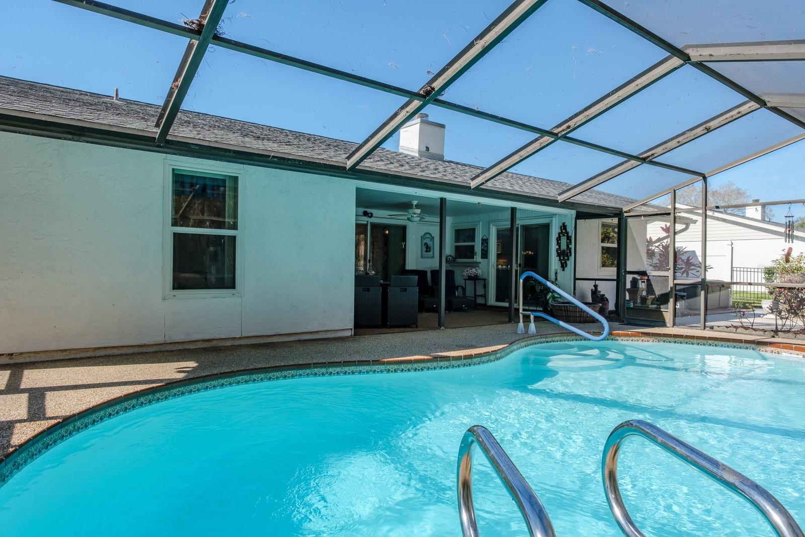 Image 50 of 74 For 501 Lakeview Drive