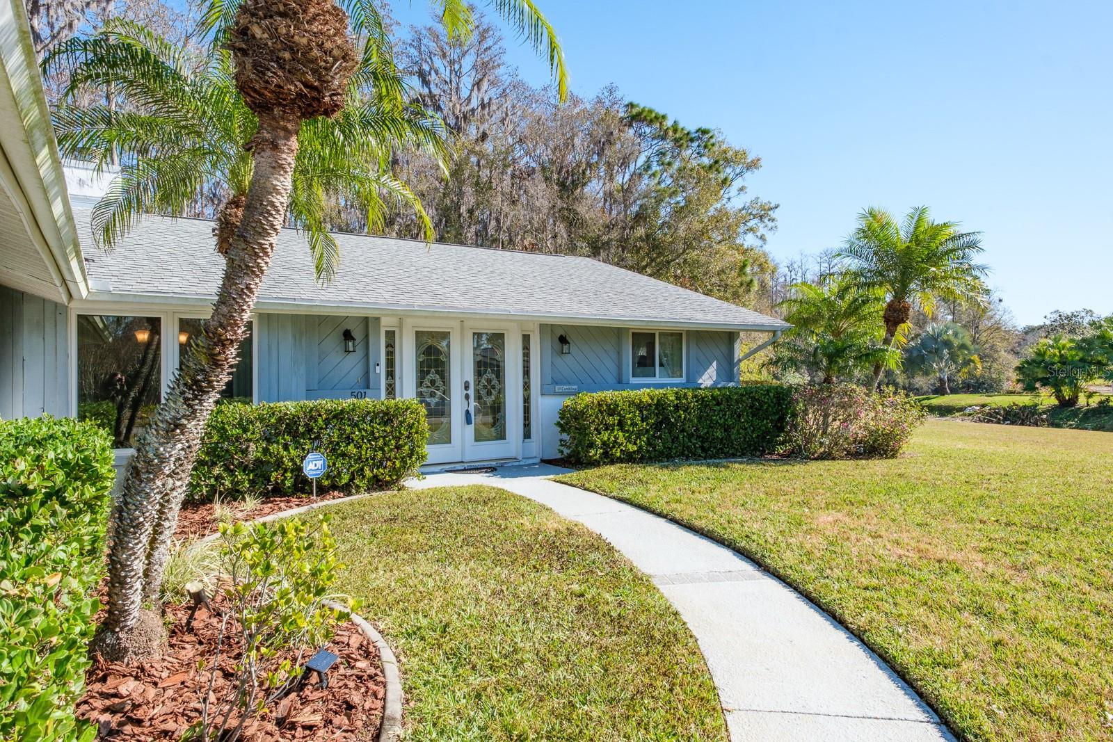 Image 9 of 74 For 501 Lakeview Drive