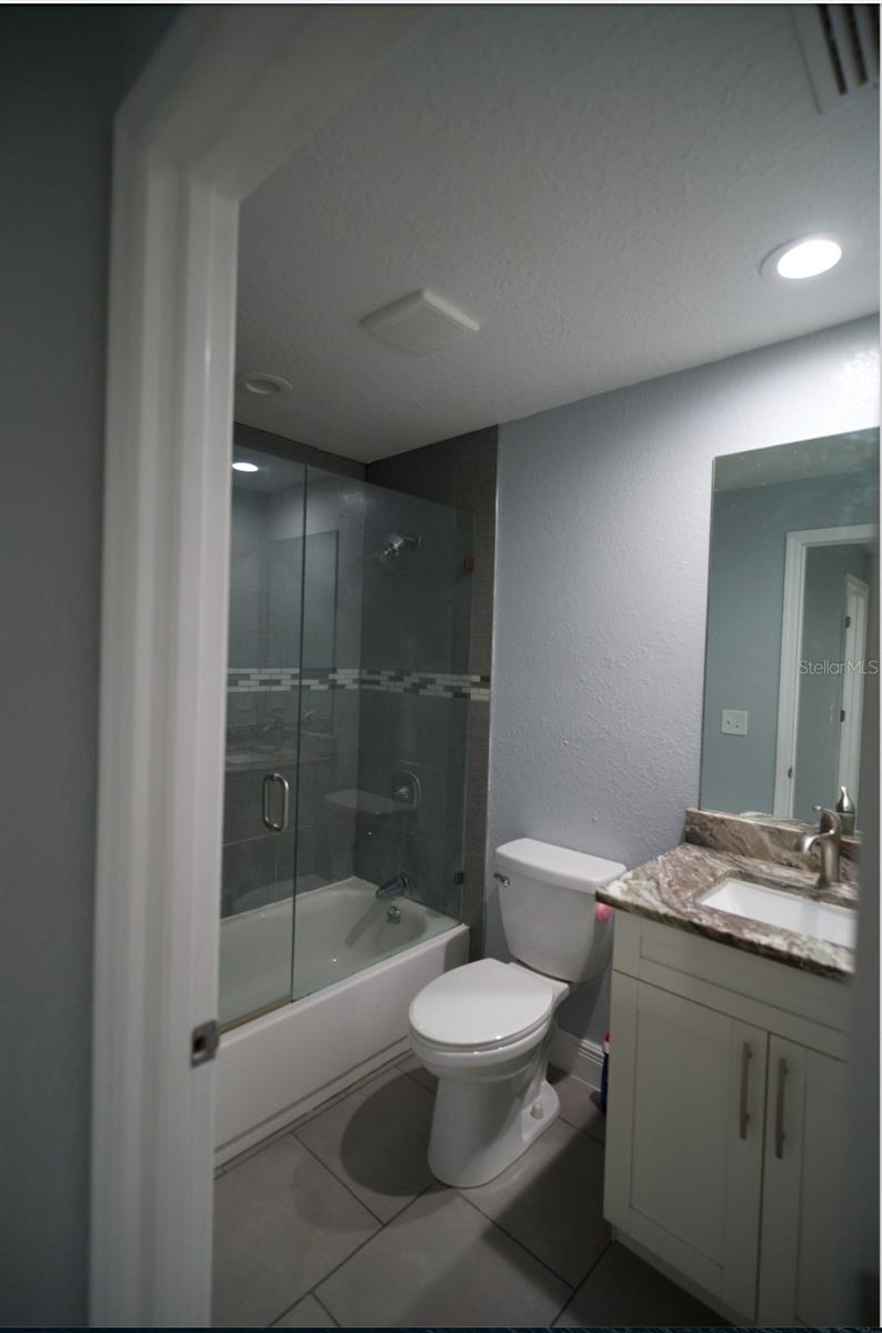 Image 5 of 13 For 907 Humphrey Street