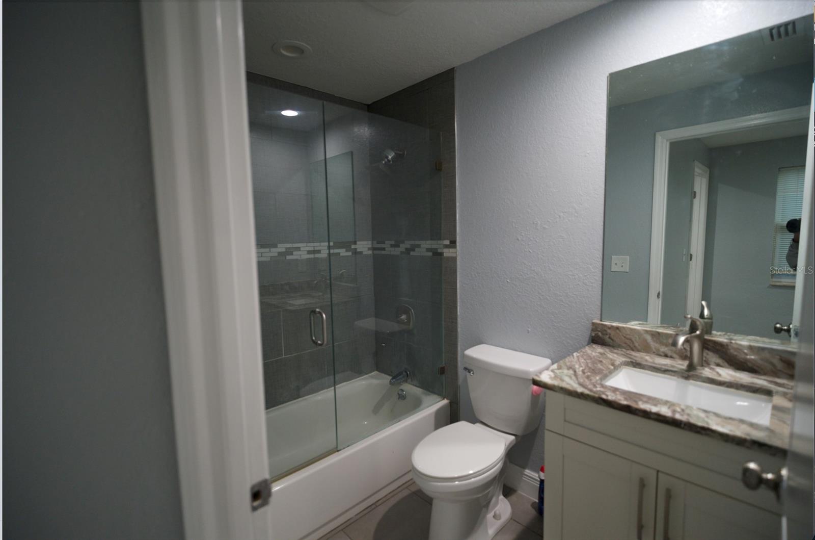 Image 6 of 13 For 907 Humphrey Street