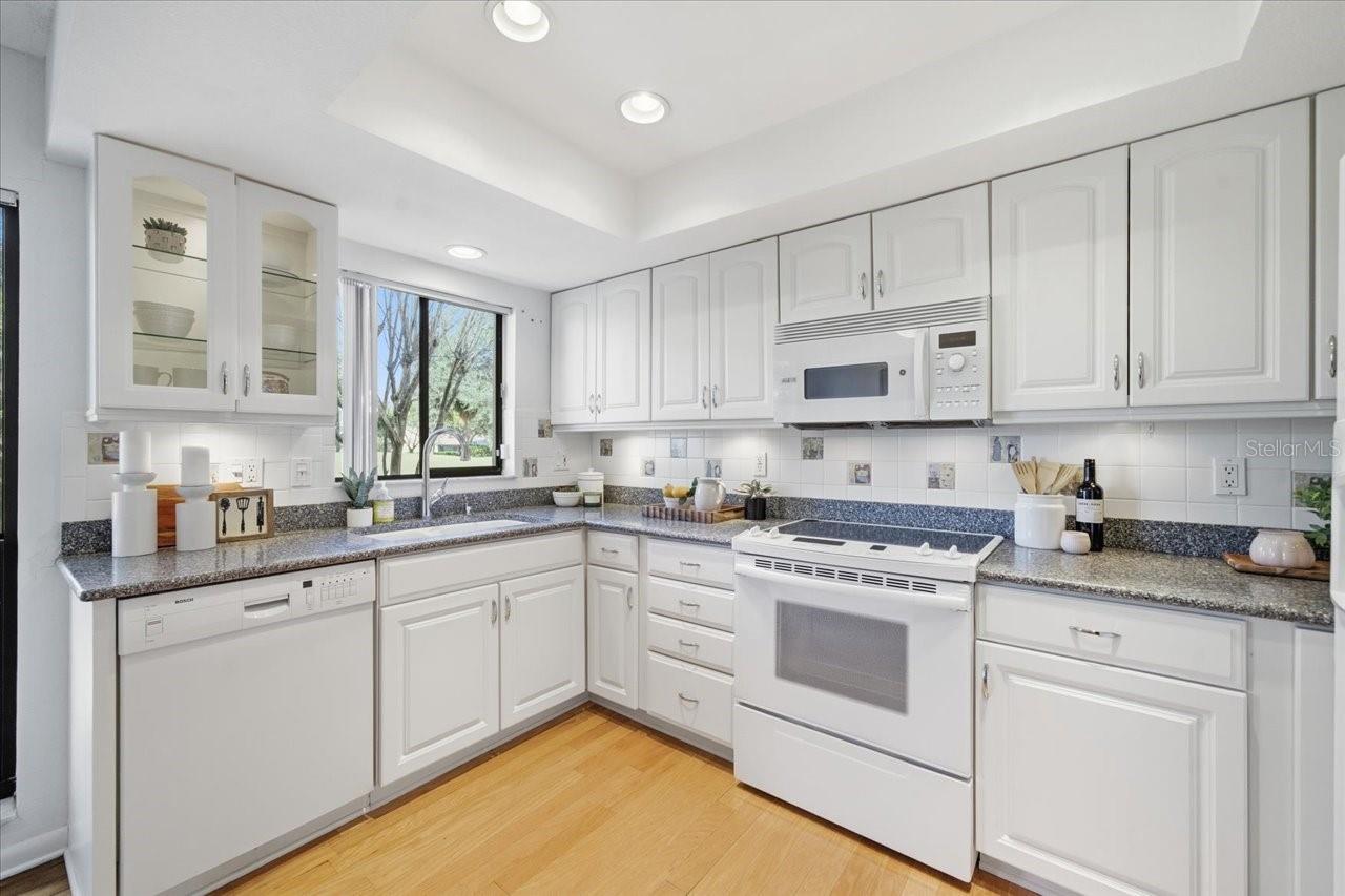 Image 10 of 37 For 4230 Glen Haven Lane 4230