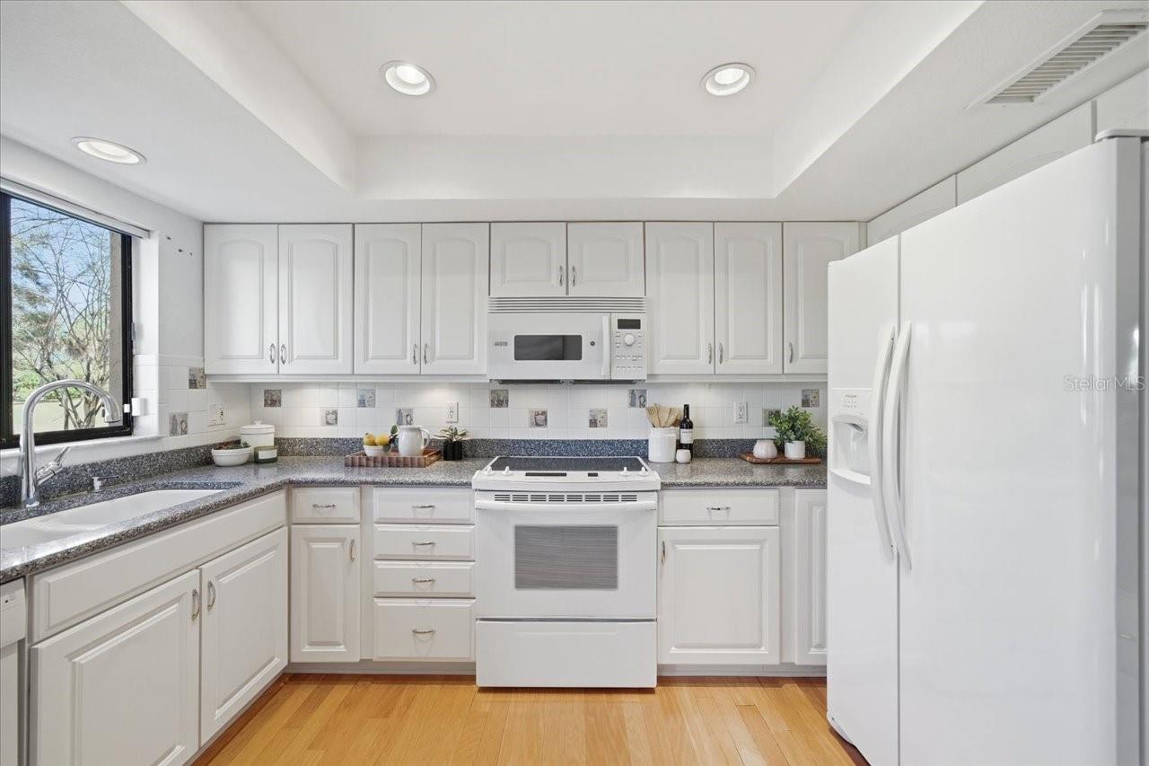 Image 11 of 37 For 4230 Glen Haven Lane 4230