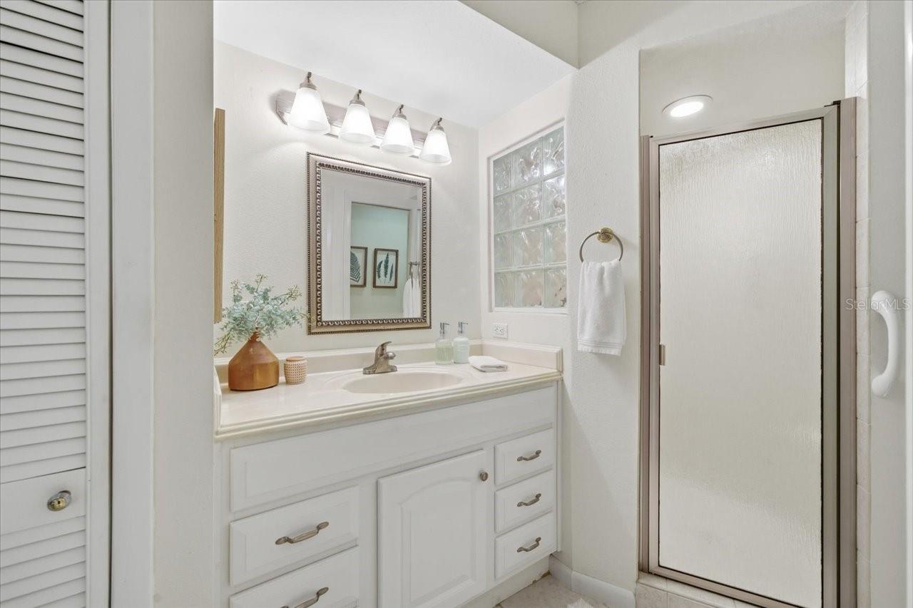 Image 20 of 37 For 4230 Glen Haven Lane 4230