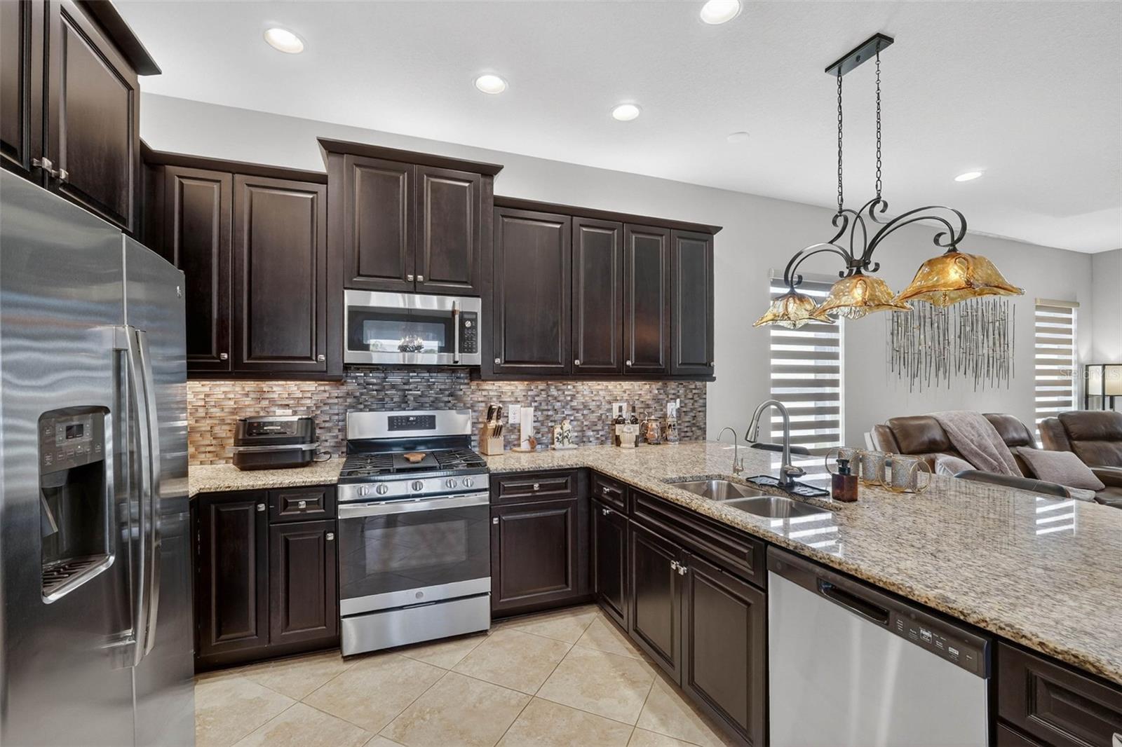 Image 17 of 92 For 30724 Lindentree Drive