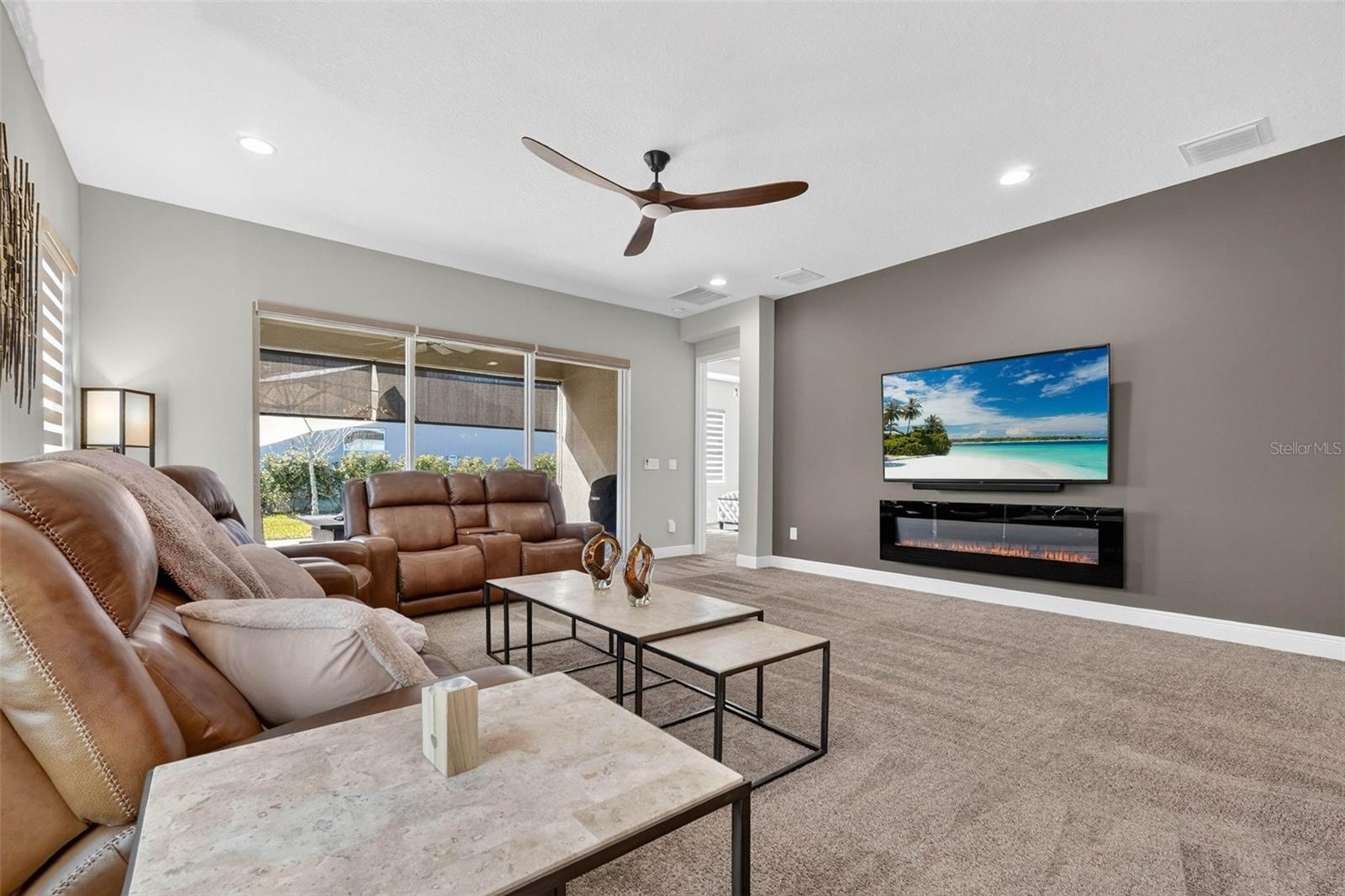 Image 27 of 92 For 30724 Lindentree Drive