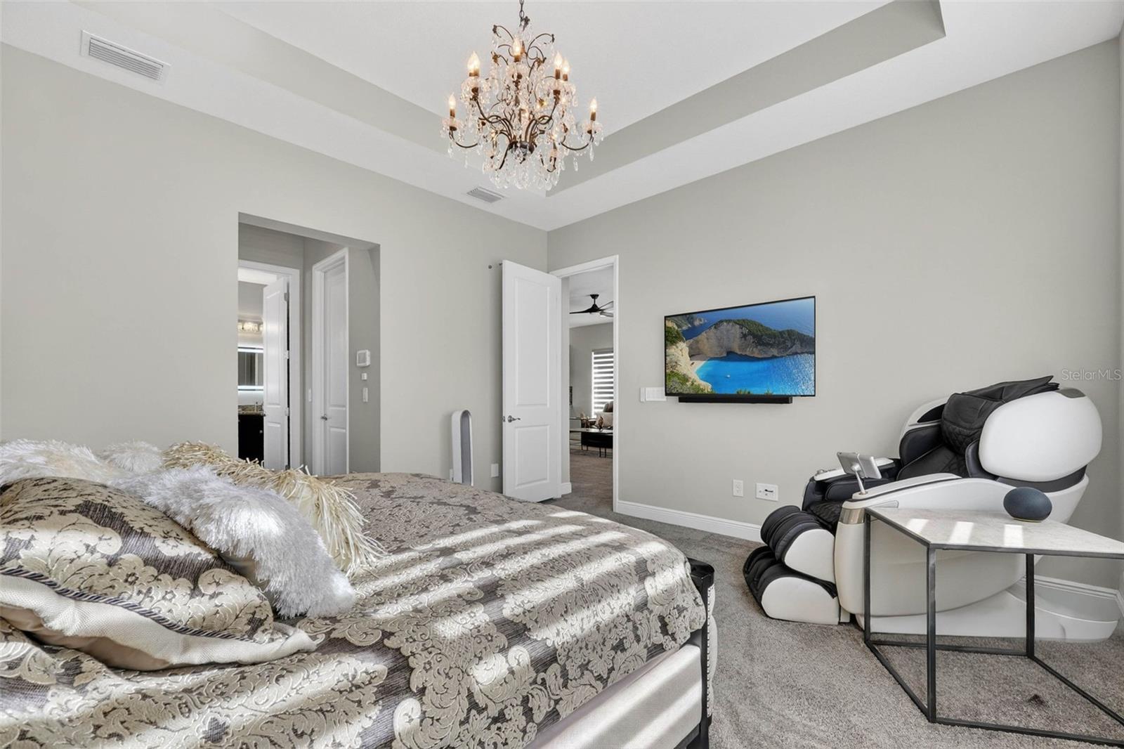 Image 31 of 92 For 30724 Lindentree Drive