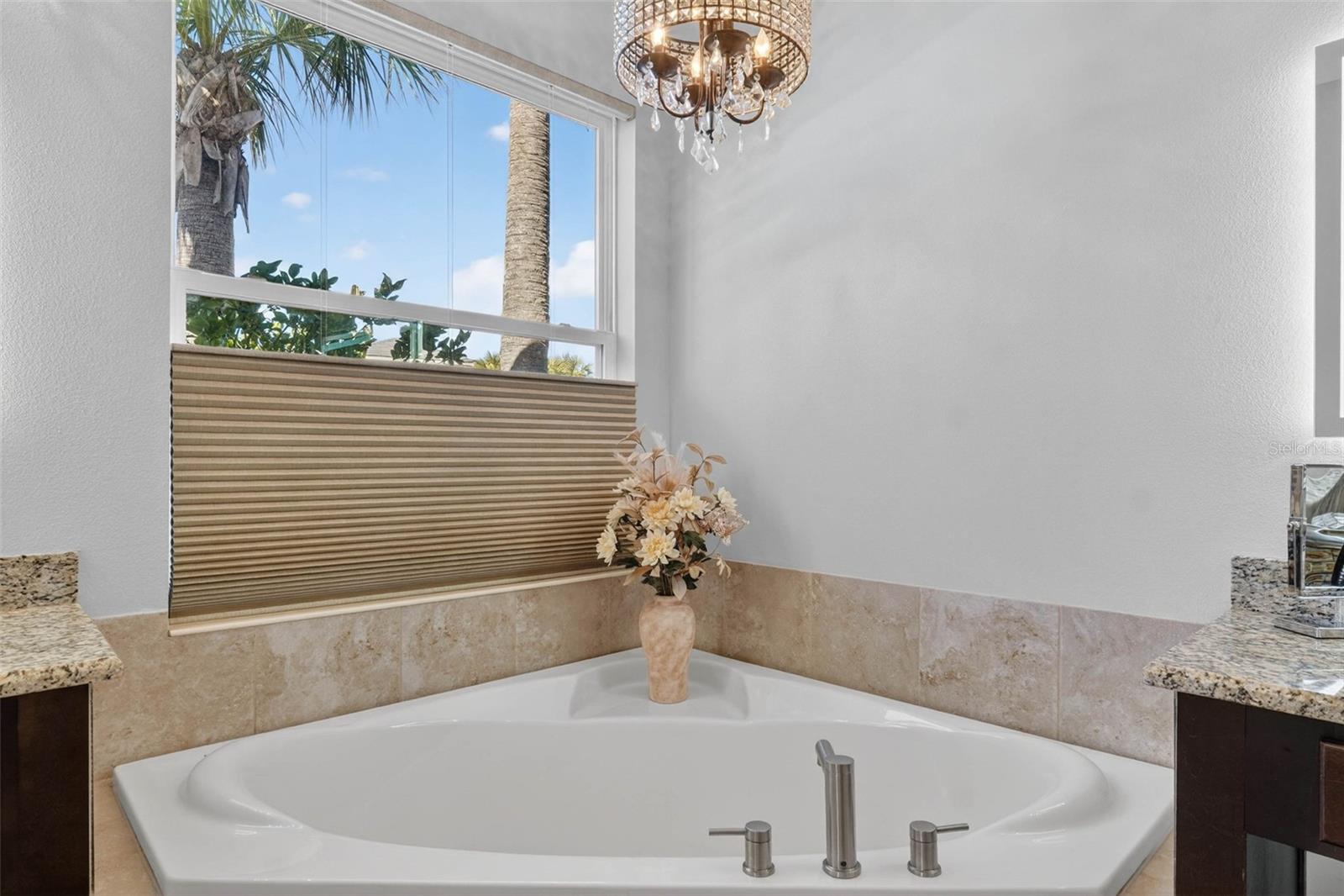 Image 36 of 92 For 30724 Lindentree Drive