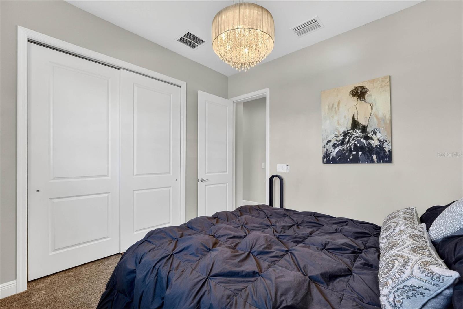 Image 41 of 92 For 30724 Lindentree Drive