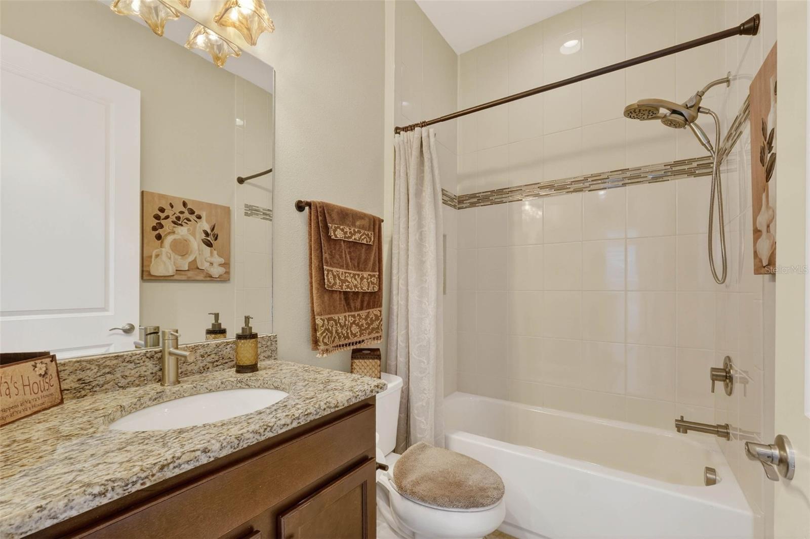 Image 42 of 92 For 30724 Lindentree Drive