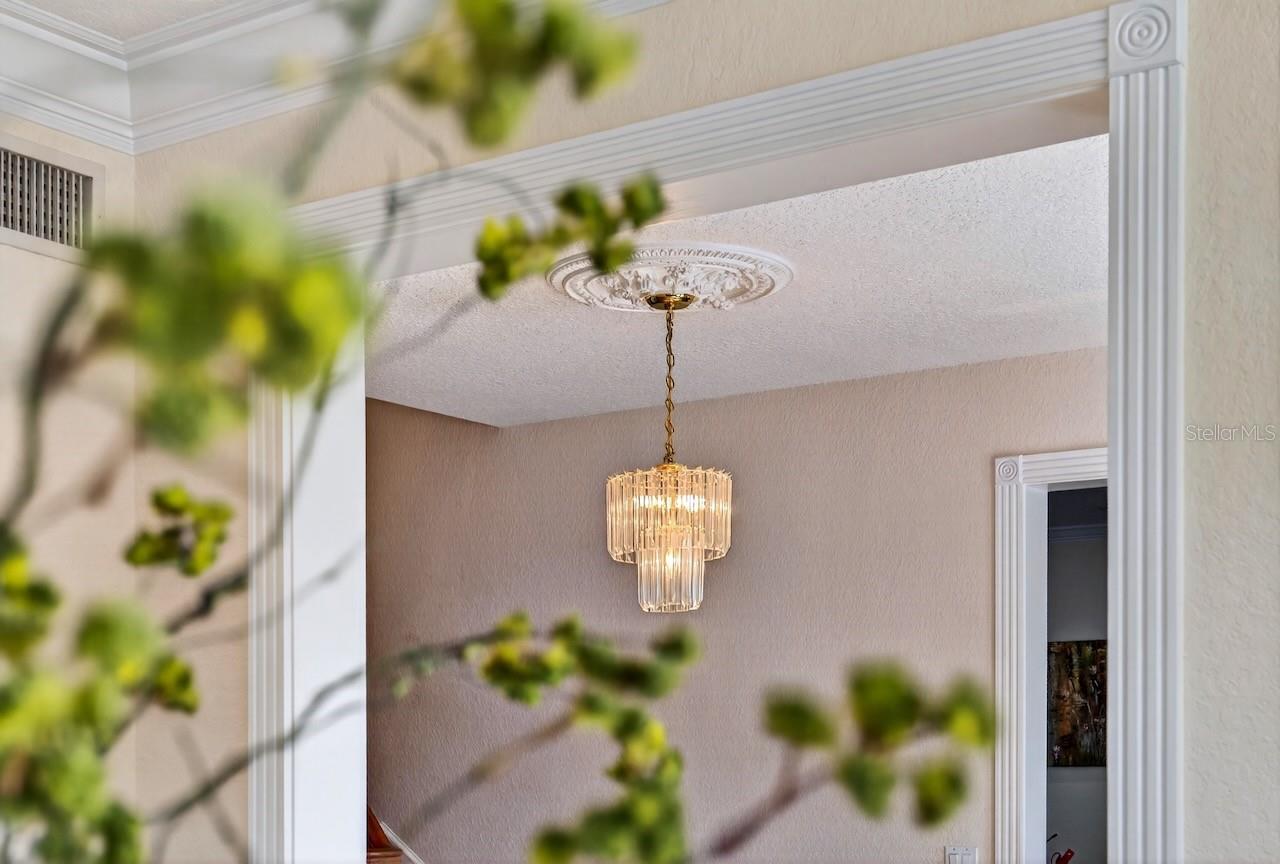 Image 15 of 63 For 5900 Bayview Circle S